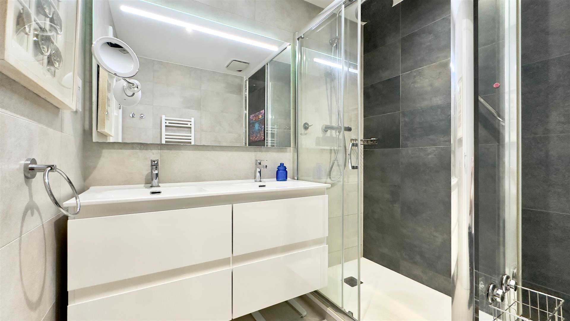 Image of Apartment - 1 Bathrooms for Sale in E1-Gibraltar, Image 6
